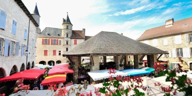 Le Pigeonnier Maison De Caractere Logement 4 Personnes La Maisonnette Renovee Logement 2 Personnes Floirac  Экстерьер фото